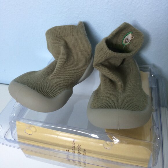 lil' Boot Barn Boots Size 4 (9-12 month) - Picture 2 of 13